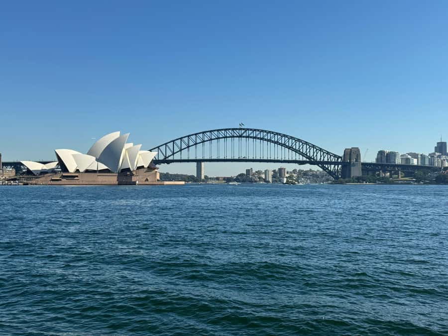 1/2 day Sydney Sightseeing and Bondi Beach Tour - The Rocks 45-minute walk: cobblestones with context