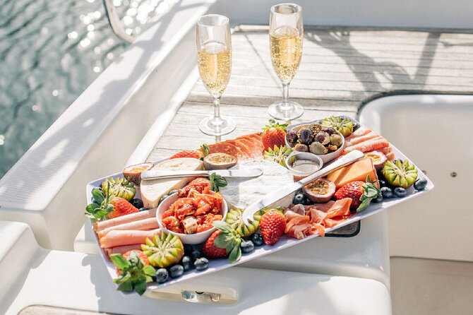 2 1/2 Hr Private Skippered Yacht Charter and Platter on Pittwater - Why Pittwater by private yacht beats the usual harbor cruise