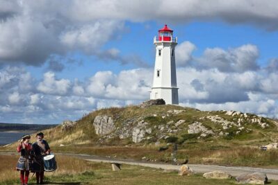 4 Hours Fortress of Louisbourg Tour - Louisbourg Lighthouse: 15 Minutes With Big Maritime Payoff and Old Ruins