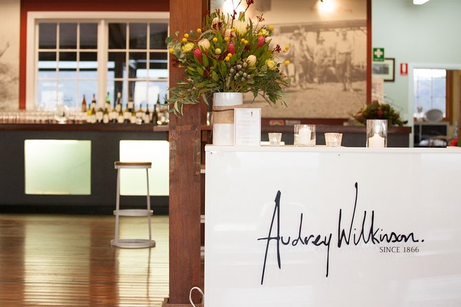 Audrey Wilkinson Vineyard: Fromage and Fortified Wine Experience - Pacing and group size: what “small group” means in practice