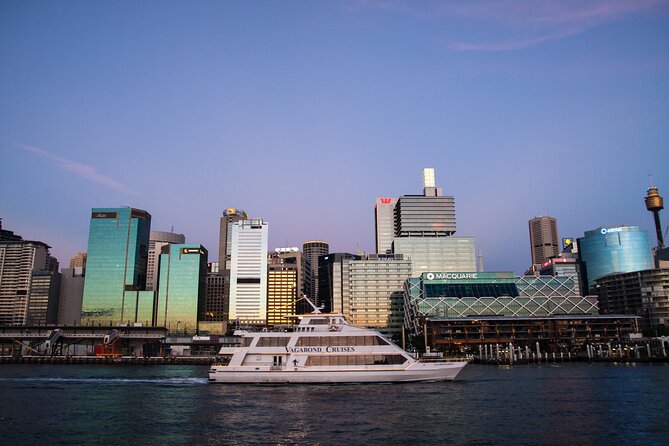 Australia Day Dinner and Fireworks Cruise on Sydney Harbour - Entering the Sydney Harbour loop: what makes this cruise special