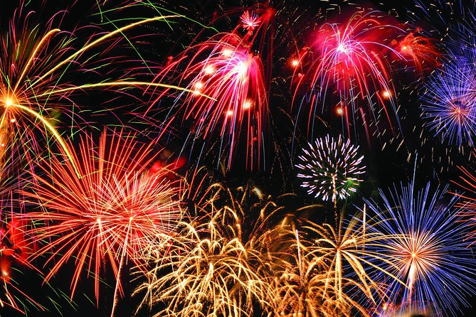 Australia Day Dinner and Fireworks Cruise on Sydney Harbour - Party energy: DJ all night and how it affects the vibe