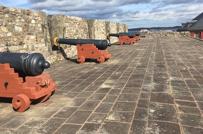 Black Wood Tours: Fortress of Louisbourg Tour - Food and packing tips for an easier 6-hour day