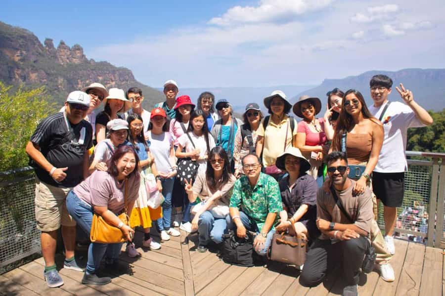 Blue Mountain Tour + Hop-on-Hop-off Big Bus Discover Ticket - Return transfer and staying fresh for your Big Bus day