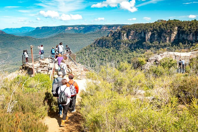 Blue Mountains Day Tour with Wildlife, Walks and Scenic World - How the guide makes or breaks the day