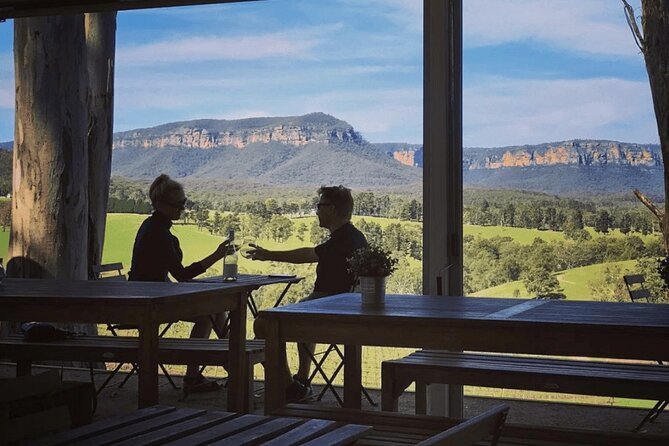 Blue Mountains Private Hiking Tour from Sydney - Dryridge Estate: end the day with a winery tasting (budget for it)