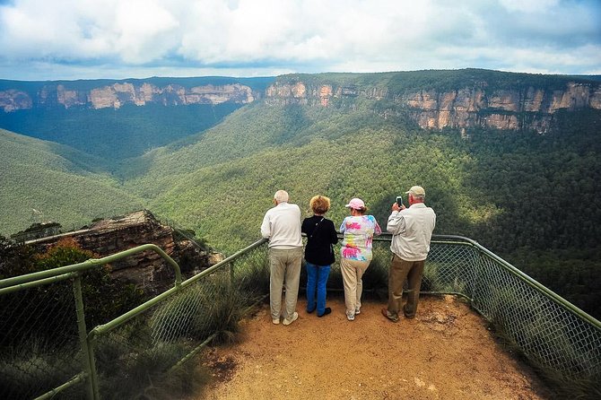Blue Mountains Private Tour from Sydney - Three Sisters at Echo Point: the photo you came for, plus the why behind it