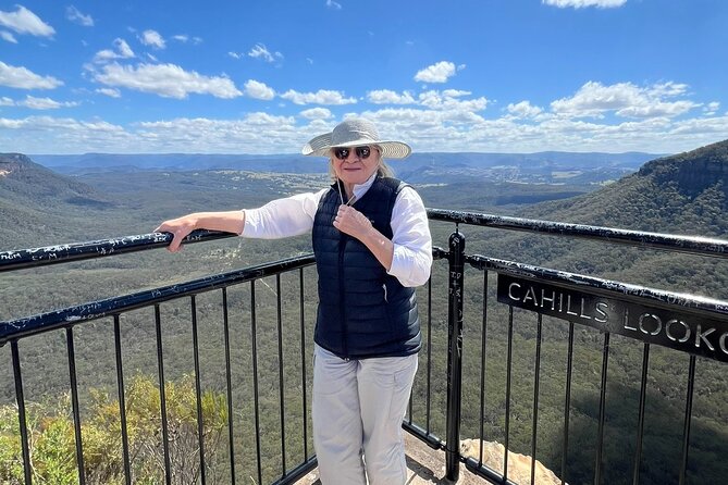 Blue Mountains Private Tour & Hidden Gems, Pick up & Drop off - Stops 2 to 3: Scenic World plus Katoomba’s cockatoos