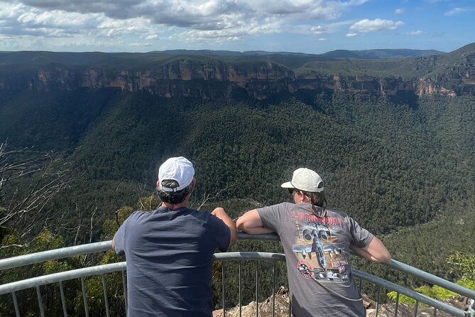 Blue Mountains Private Tour & Scenic World Included - Lookout hopping in Katoomba: Echo Point, Cahill’s, and Boar’s Head