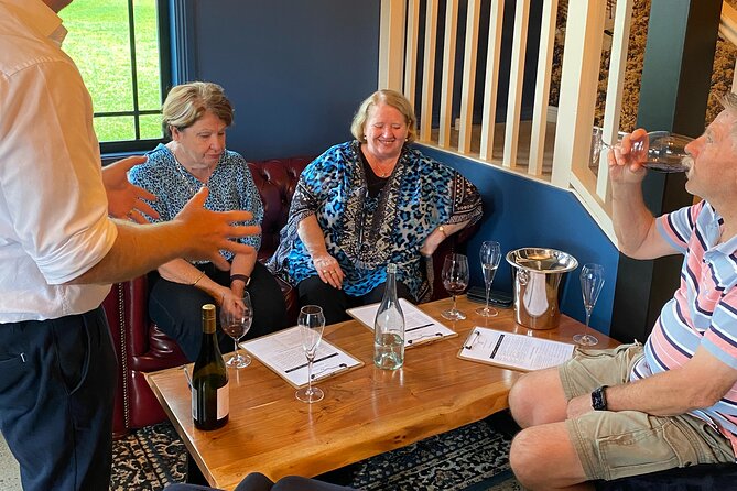 Boutique Wine Tasting Experience in Pokolbin - How the 1-hour tasting works: swirl, sniff, sip plus pairings