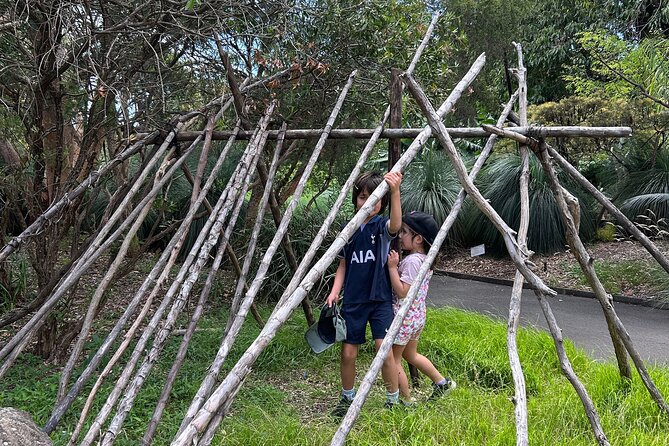 Foraging Tour: Botanical Gardens Walk & Picnic - Wildlife spotting around the gardens: kookaburras, cockatoos, and more