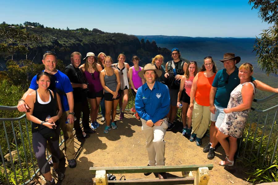 From Sydney: Blue Mountains Small-Group Tour Picnic & Hike - Calmsley Hill City Farm: feeding kangaroos, then slowing down for koalas