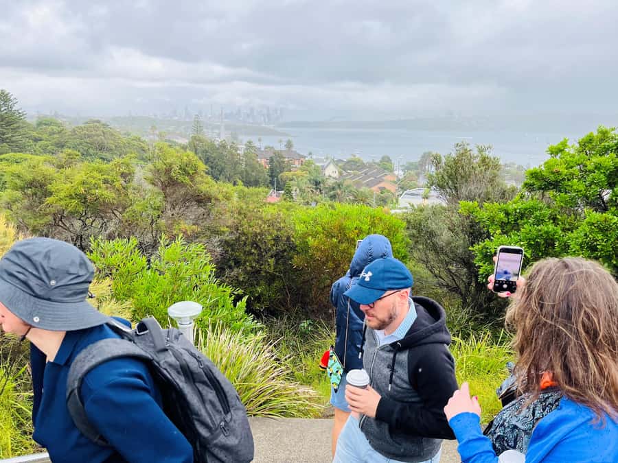 Half Day Small Group : The Story of Sydney Tour - Sydney CBD drive-by moments and Kings Cross context
