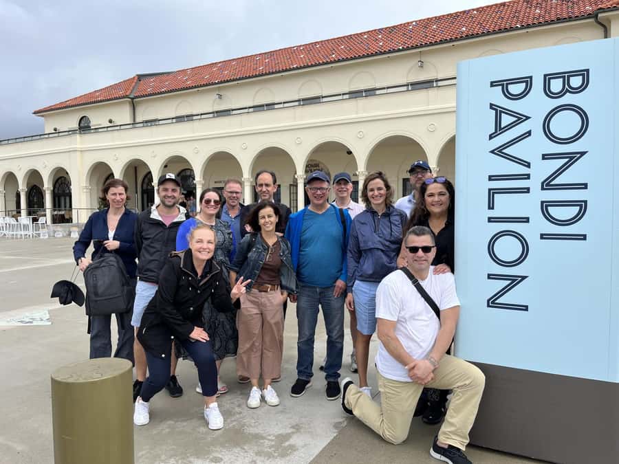 Half Day Small Group : The Story of Sydney Tour - Bondi Beach time: free time plus shopping browsing