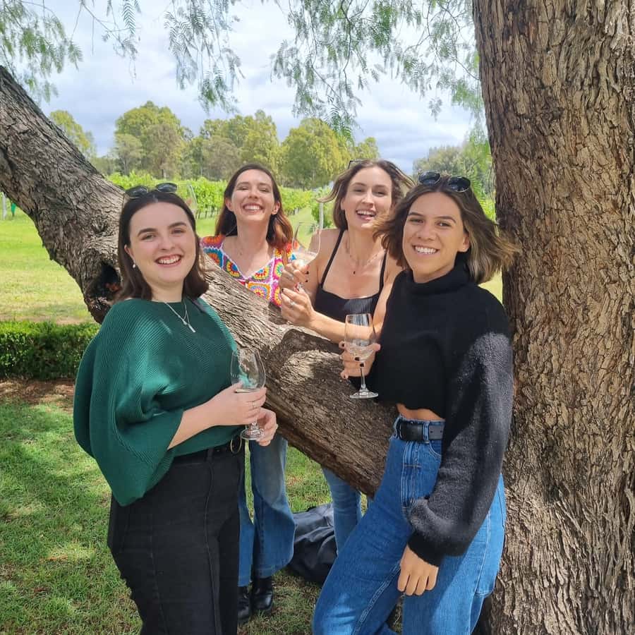 Hunter Valley: Beer & Wine Group Tour - Lunch at the winery: choose beer, wine, or soft drink