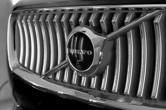 Limoroo, Airport Transfers and Luxe Door to Door Service. - Timing, weather, and the smart way to plan your connection