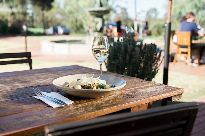 Luxury Hunter Valley Tour: 3 Tastings, Gin, Lunch & Chocolatier - Sweet and spirits add-ons: chocolatier visit plus optional boutique gin tasting