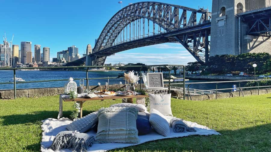 Luxury Picnic for 2 with Sydney Harbour Views at Kirribilli - Key things that make this picnic special