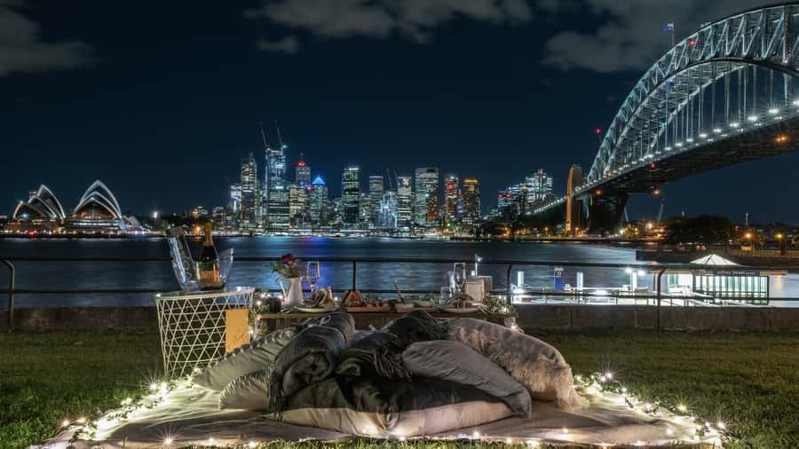 Luxury Picnic for 2 with Sydney Harbour Views at Kirribilli - What you actually get laid out for two (and why it matters)