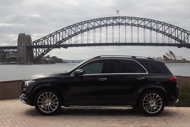 Luxury Sydney Airport Departure Transfer - Sedan/SUV - Time on the Clock: 20 to 40 Minutes, Real-World Traffic Included