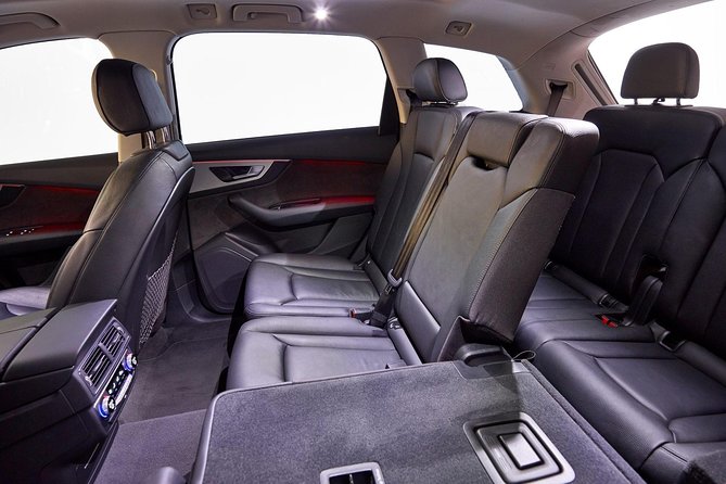 Luxury Van - Sydney Airport Private Departure Transfer - Airport drop-off: leaving the driving to someone else