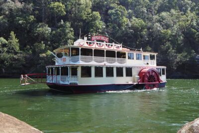 Morning Paddlewheeler Cruise in the Gorge - The cruise itself: gliding into the Nepean Gorge