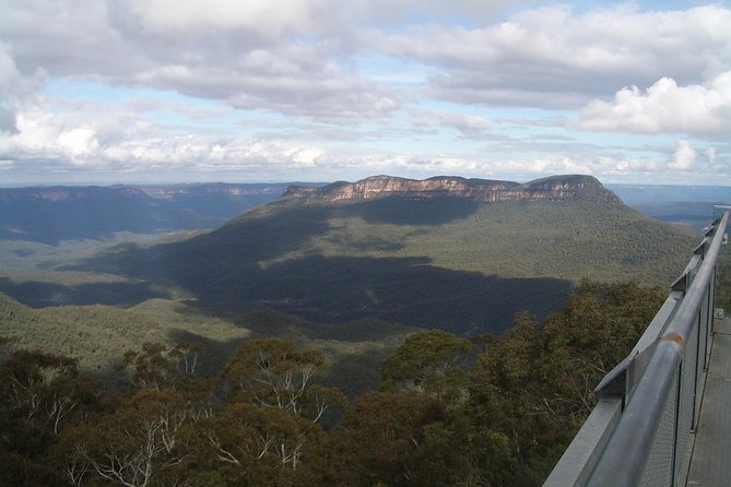 PRIVATE Blue Mountains Tour with Expert Guide - Cahill’s Lookout and Katoomba Falls: Real Water, Real Scale