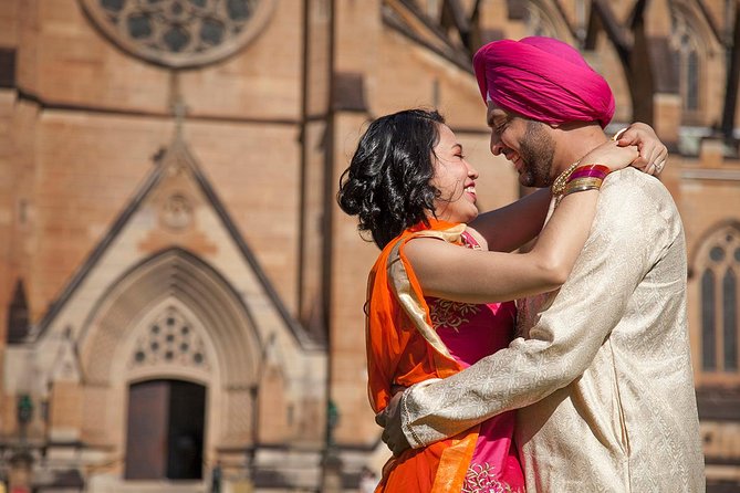 Private Pro Photography- Sydney -price per group of 4 - The Opera House to Botanic Gardens walk: your Sydney photo route