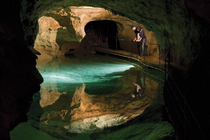 Private Tour: Jenolan Caves & Blue Mountains in a day - The 6:00am start and how it changes the whole day