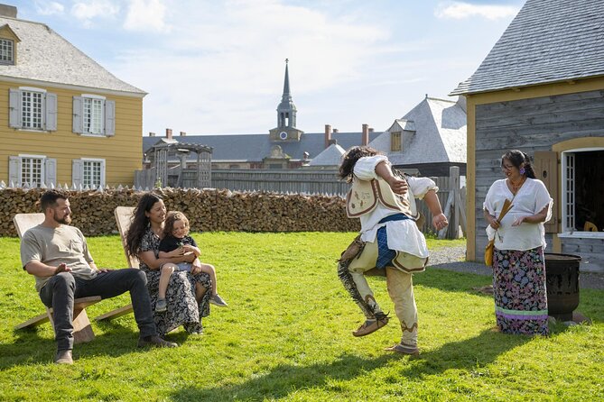 Shore Excursion of the Fortress Of Louisbourg in Cape Breton - Louisbourg town in 2 hours: free admission and a coastal stroll