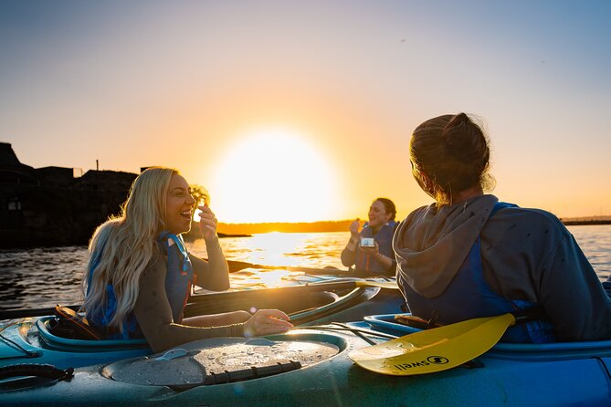 Sunset Harbour Bridge Kayak Escape - Stop 2: Sydney Opera House at Golden Hour