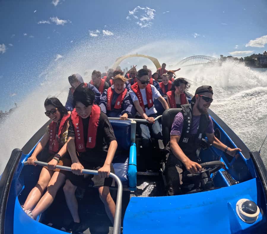 Sydney: 30-Minute Jet Boat Ride from Darling Harbour - Sydney Harbour icons you’ll spot from the water