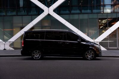 Sydney Airport Premium (DEPARTURE) Transfer - Vehicle Choice for Your Group: Sedan, People Mover, or Minibus