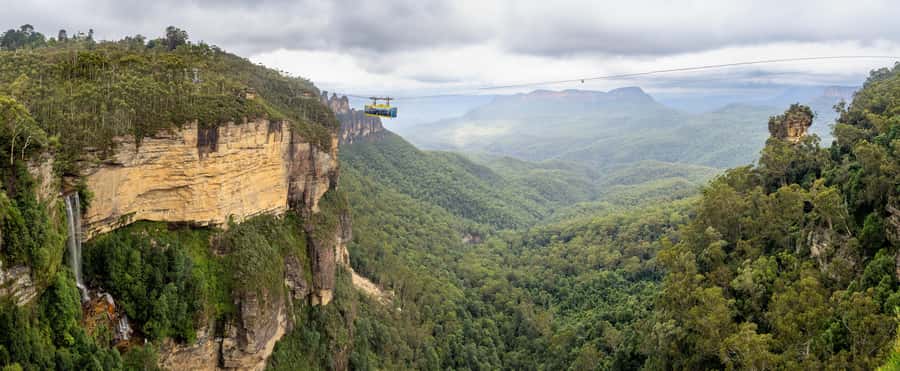 Sydney: Blue Mountains, Scenic World, Zoo & Lincoln's Rock - Lincoln’s Rock Panoramas: Edge-of-the-World Photos (With a Safety Swap)