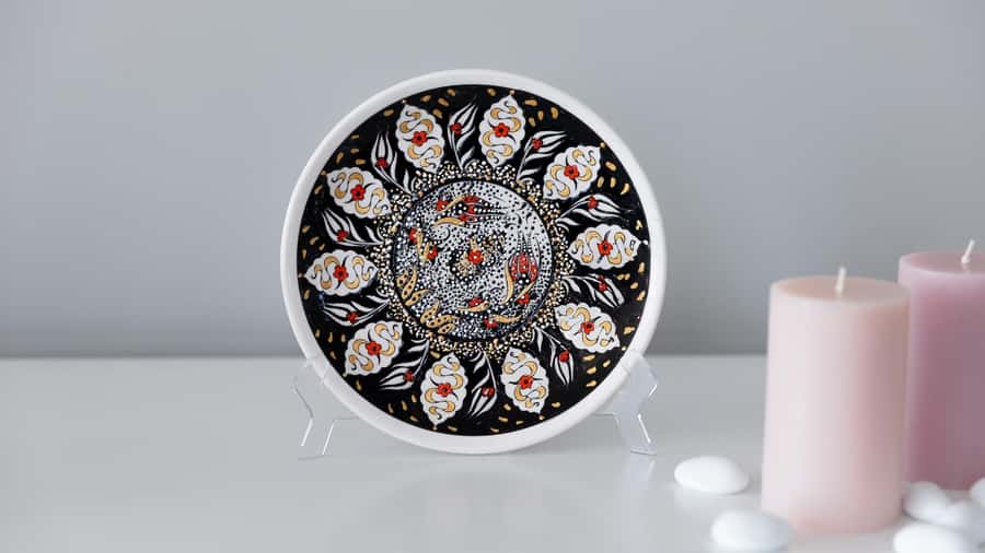 Sydney: Ceramic Plates & Bowls Paint and Sip Classes - The hands-on support: why instructors make or break this kind of class