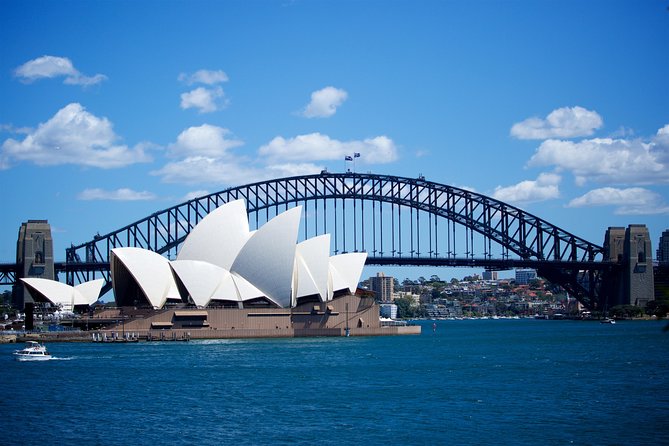 Sydney Coastal Escape | Private Mercedes Tour Sydney - South Head and Gap Park: a fast way to get the big-harbor picture