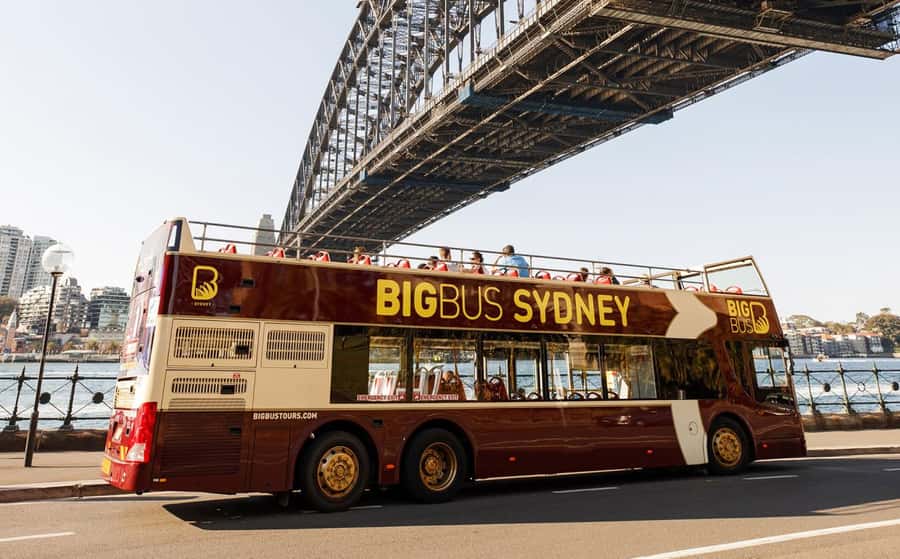 Sydney: Flexi Pass - Pick 3, 5 or 7 Experiences - Harbour power: Captain Cook, Sydney Princess, and Oz Jet Boating