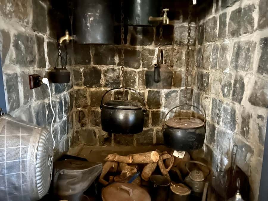 SYDNEY : Ghosts, Grog & The Rocks: Haunted Pubs &Cellar Tour - The Rocks at night: why this kind of ghost tour works