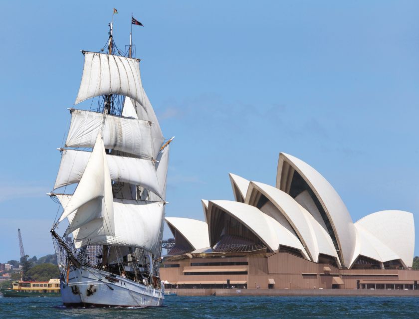 Sydney: Harbor Sunset Cruise with Dinner - The 90-minute route: what twilight does for the Opera House and Bridge