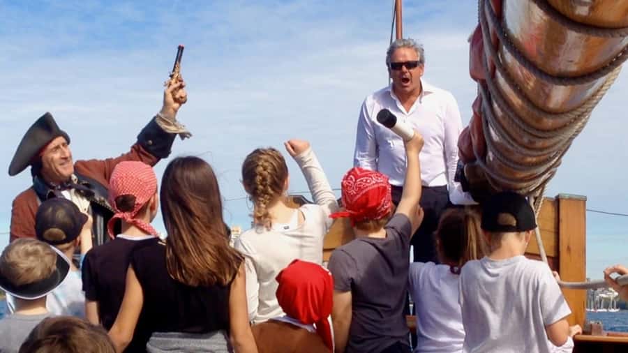 Sydney Harbor: Theatrical Pirates Cruise - Getting involved: what you can do versus what to plan for