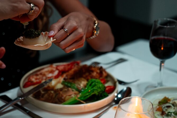 Sydney Harbour: 2h Glass Boat Dinner Cruise with Wine Pairing - 4 Courses Made for Sydney Foodies (and Wine Pairing That’s Part of the Plan)
