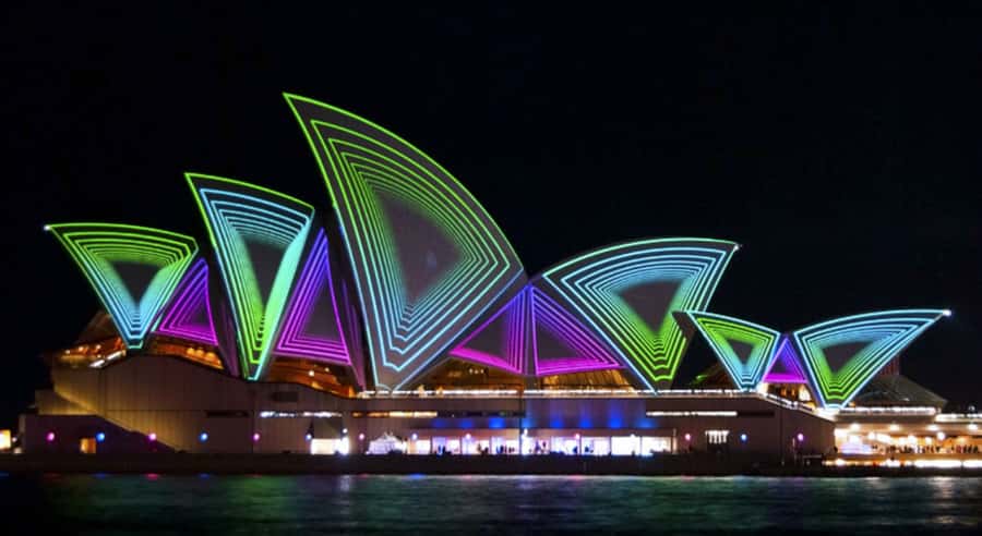 Sydney Harbour: 30 Minute Slow Jet Boat Vivid Cruise - Why a slow harbour jet boat works so well for Vivid