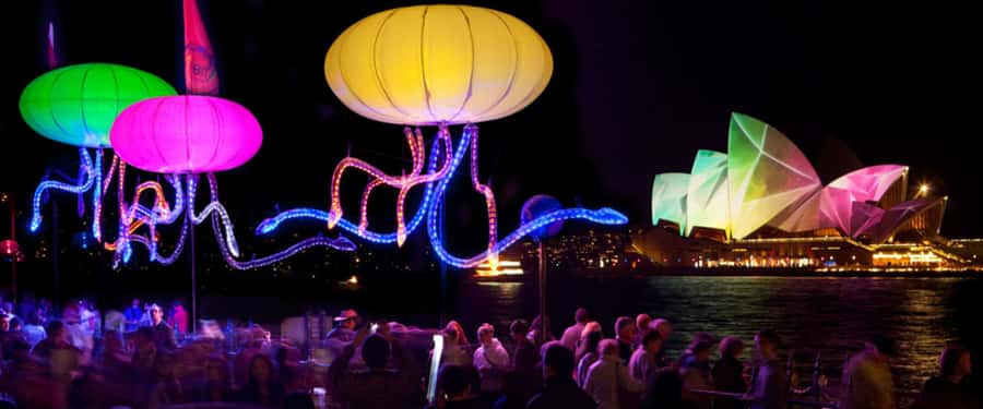 Sydney Harbour: 30 Minute Slow Jet Boat Vivid Cruise - Value check: is $41 worth it for a Vivid harbour cruise?