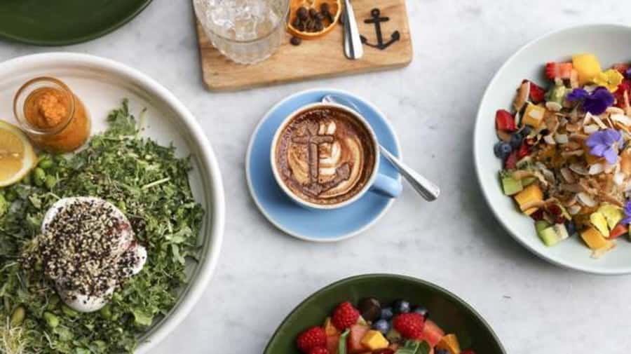 Sydney Harbour & Bondi: Morning Highlights with Breakfast - Bondi Promenade to Icebergs: The Walk That Delivers