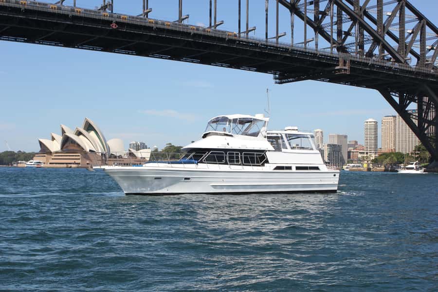 Sydney: Harbour Cruise with Gourmet BBQ Lunch, Beer and Wine - Circular Quay boarding at Commissioners Steps (right where the action starts)