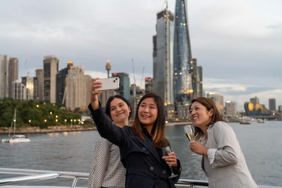 Sydney Harbour Sightseeing Cruise with Live Commentary - Under the Bridge and Past the Opera House: The Iconic Stretch You’ll Remember