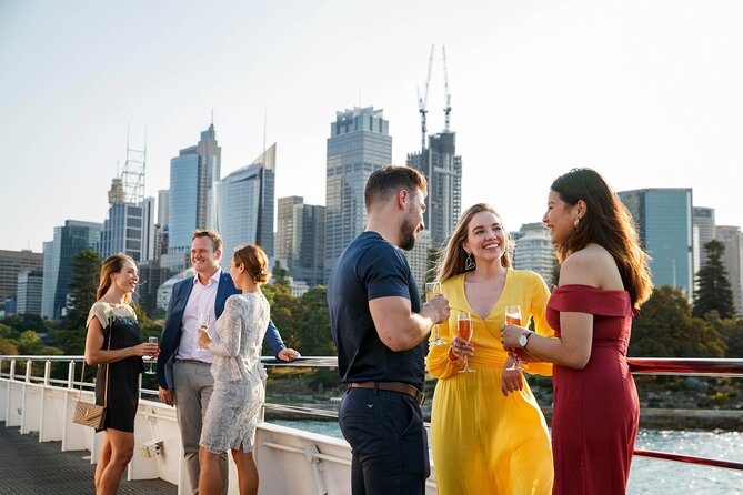 Sydney Harbour Starlight Dinner Cruise from Circular Quay - Live Music on Weekend Nights: The Right Kind of Energy