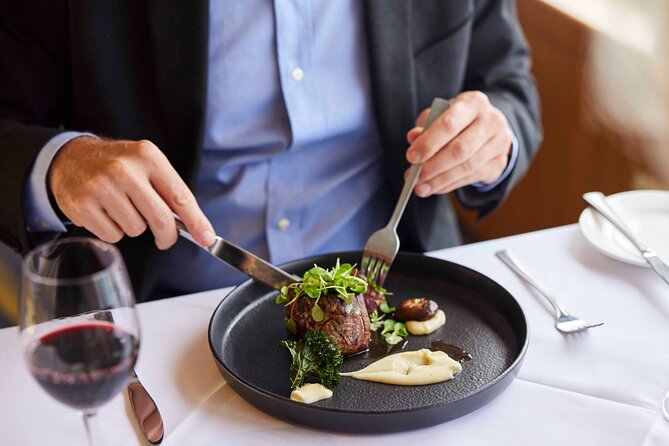 Sydney Harbour View Lunch Cruise from Circular Quay - Lunch on board: a la carte courses, 2 vs 3 course choice, and smart casual