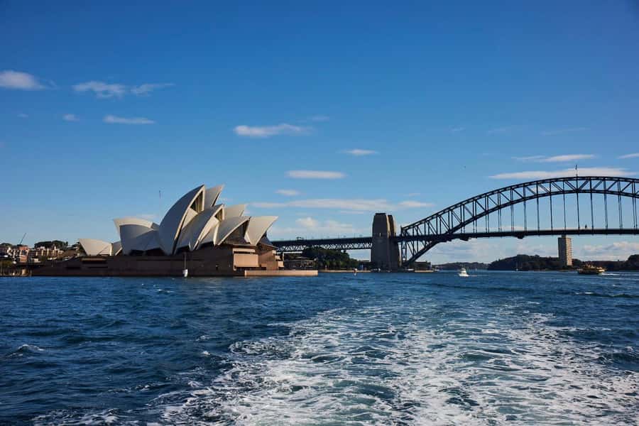 Sydney: Morning or Afternoon Harbour Sightseeing Cruise - Boarding to Takeoff: What the First 10 Minutes Feel Like