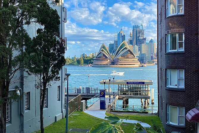 Sydney: PRIVATE City Highlights & Ocean Front Luxe Tour (4h) - The Rocks: penal-colony roots and classic pub vibes